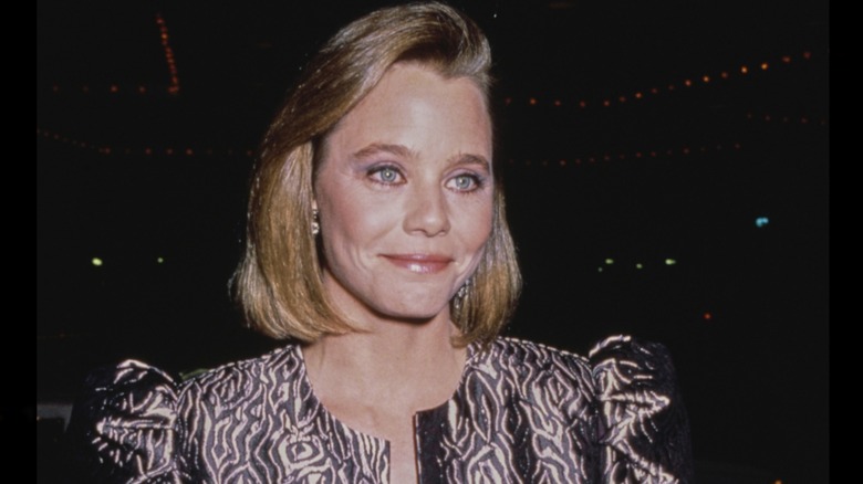 Susan Dey with a flipped over lob