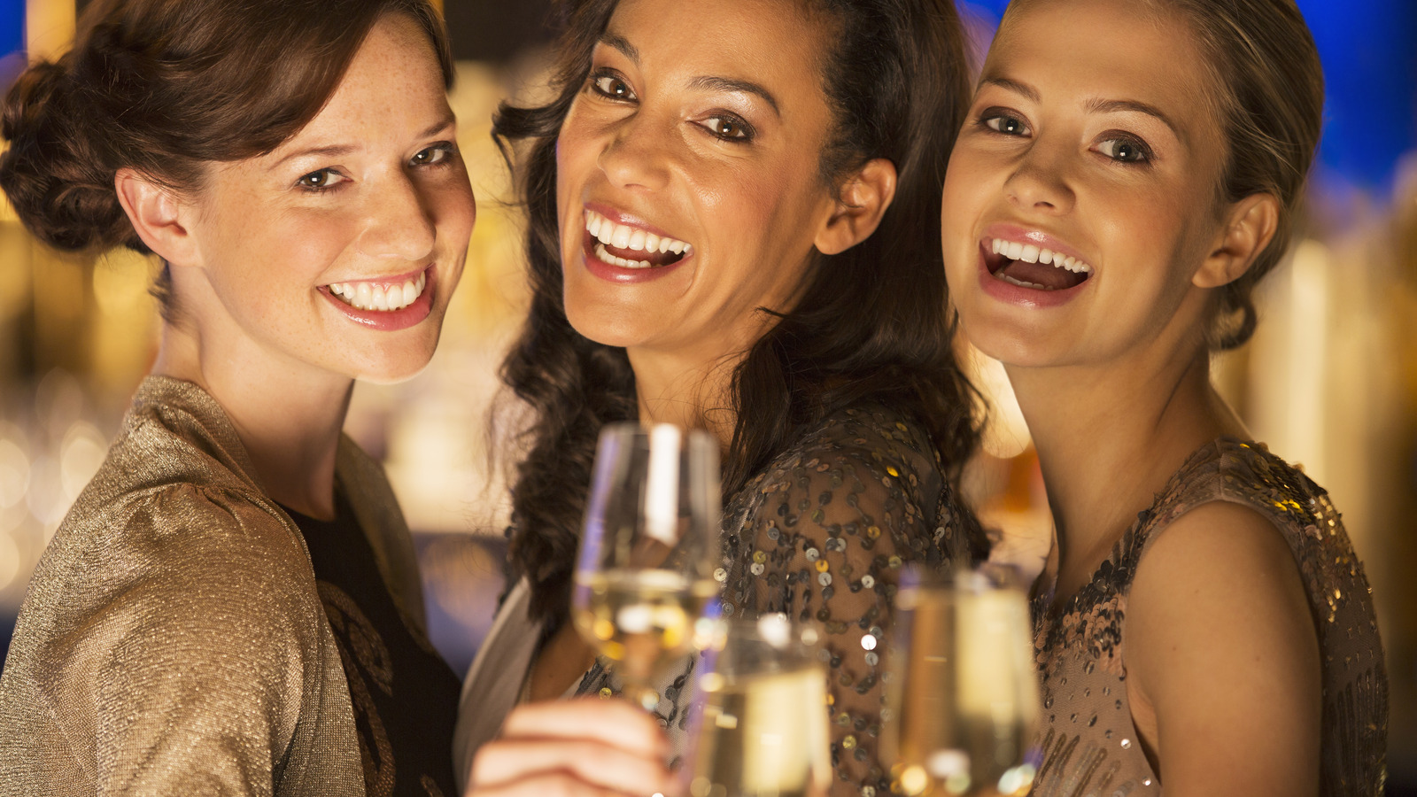 10 Ways To Avoid Those Dreaded Wine Hangovers