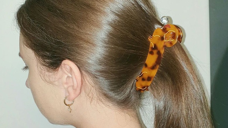 Hairstyle with banana clip
