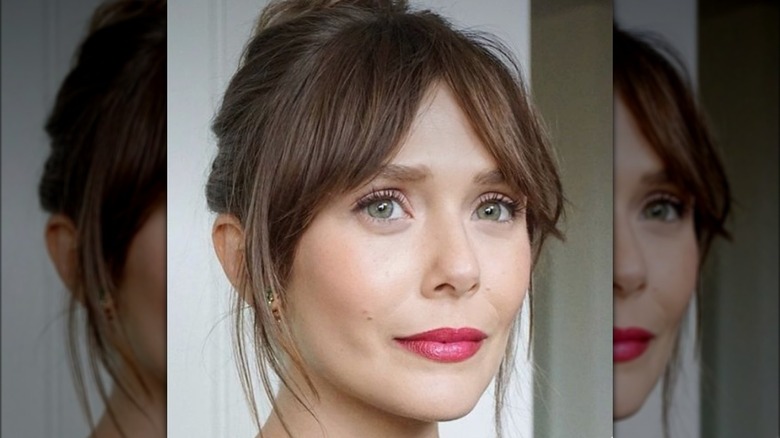 elizabeth olsen franja gargalo