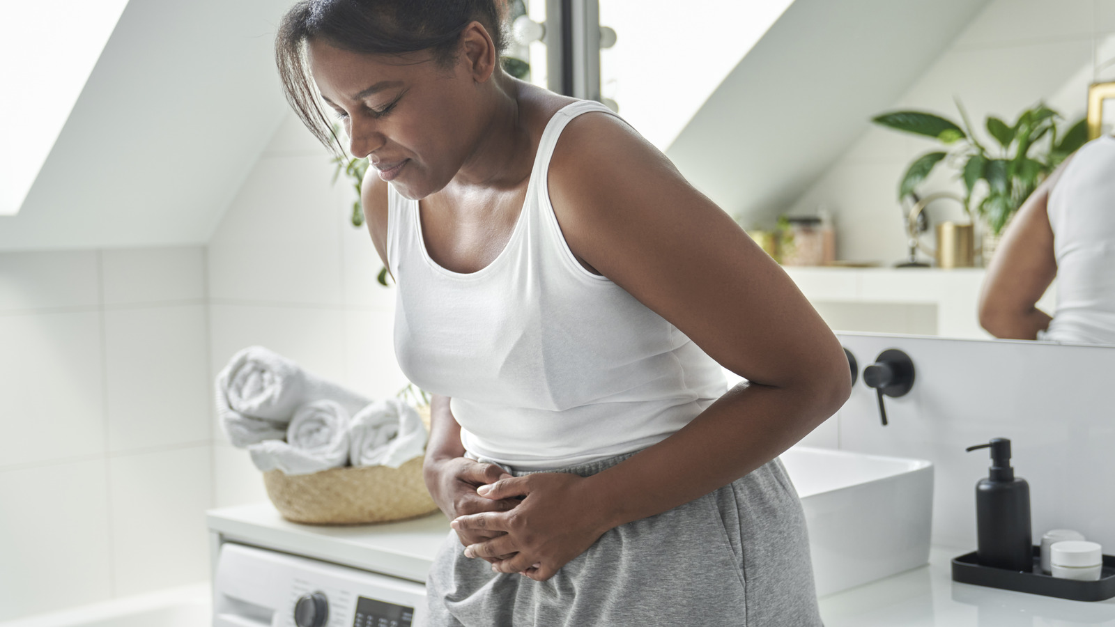 15 Side Effects Of Holding In Your Urine Or Poop Explained