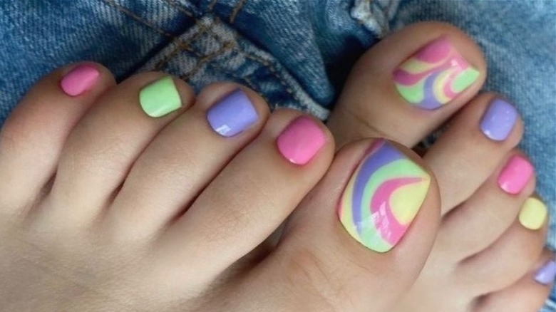 Attractive toe nail art for summer || Bright colours nail designs || Foot nail  art | Nail Delights💅 - YouTube