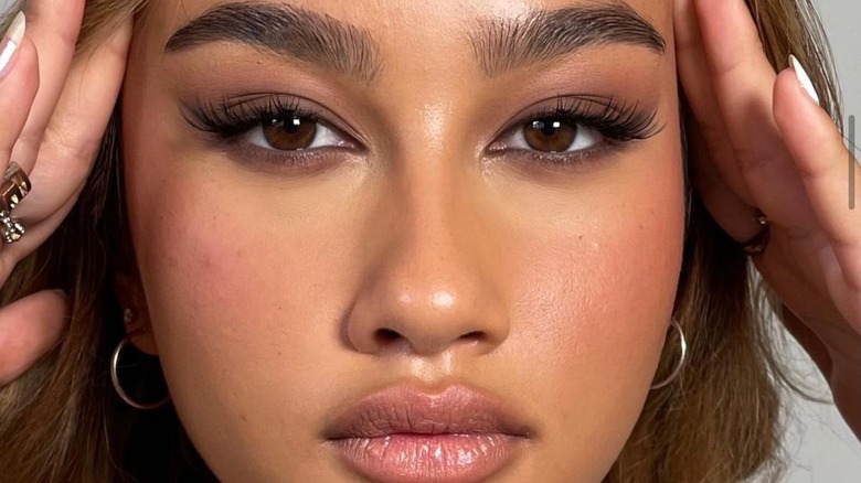 18 Ways Embrace Brown Eyeliner For More Natural Look