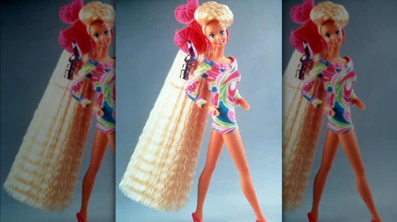 thumbnail image 2 of Barbie Styling Head With Blonde Hair - 20 Piece Hair Styling Set For Kids With Accessories 2 of 11