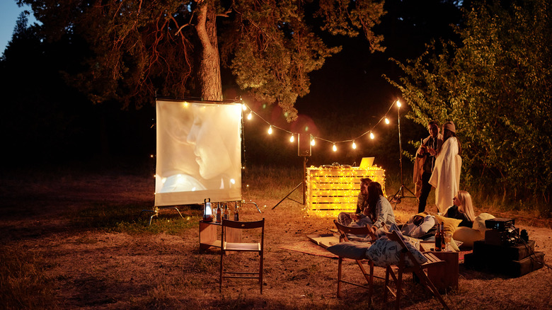 26 Date Ideas To Get You And Your Partner Outdoors This Summer
