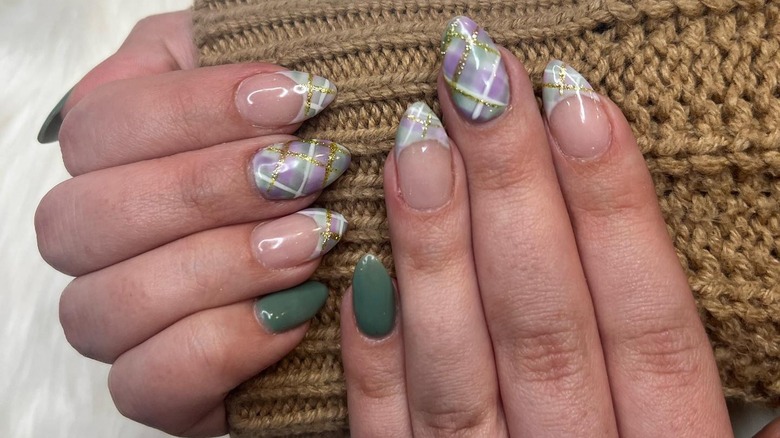 preppy manicure on sweater