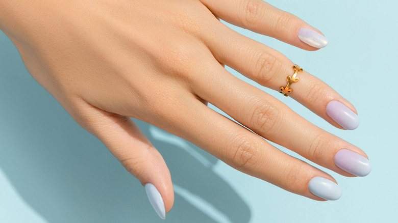chrome finish on manicured nails