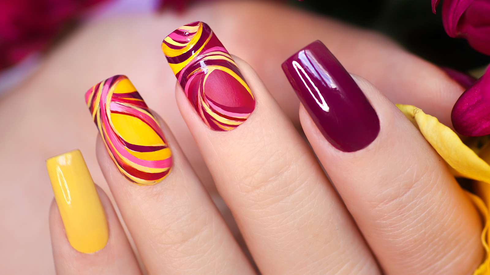 41 Cute Thanksgiving Nail Ideas for 2019 - StayGlam