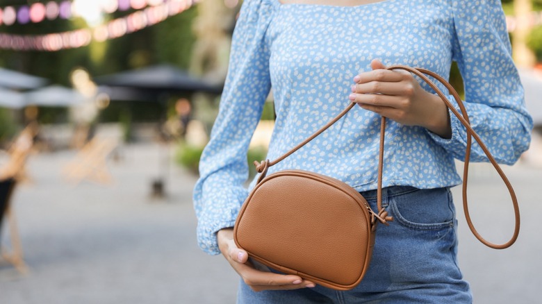 Brown leather crossbody bag