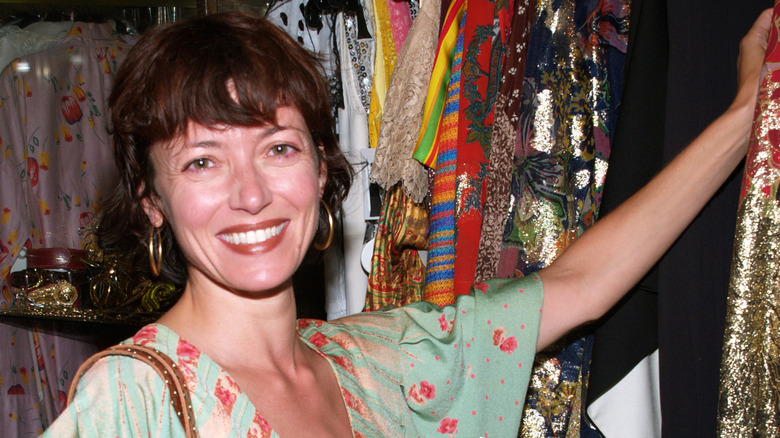 Mia Sara shopping in 2006