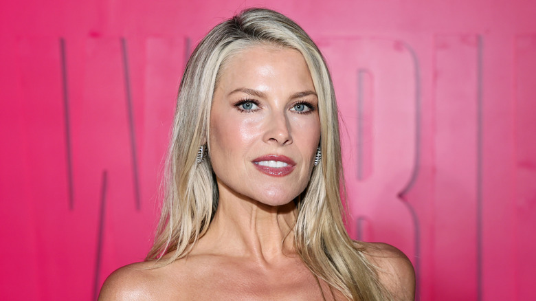 Ali Larter in a blond side part at Elle World