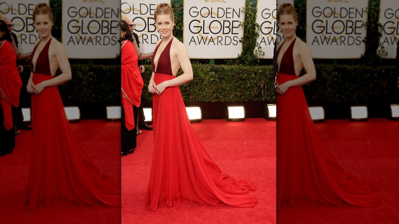 Amy Adams wearing red at the 2014 Golden Globes.