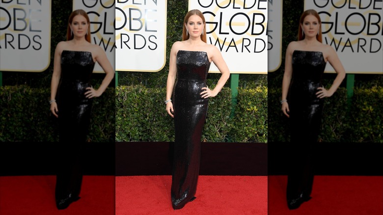 Amy Adams posing at the 2017 Golden Globes.