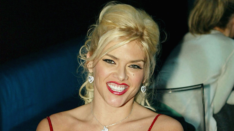 Anna Nicole Smith with an updo