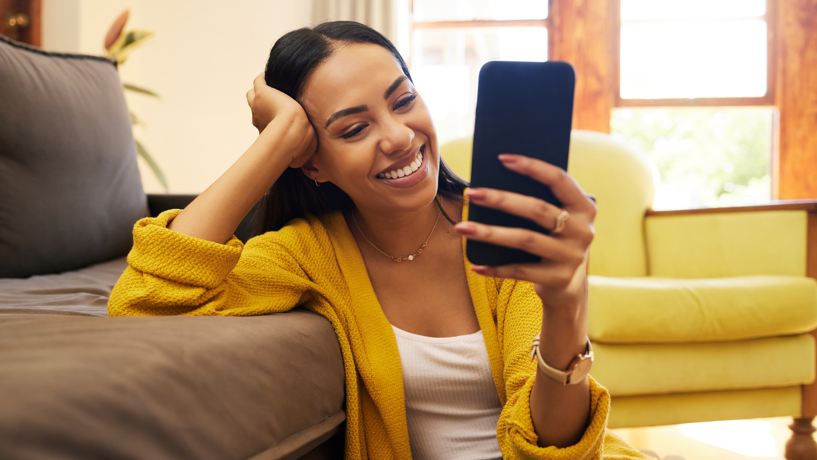 Are You In A 'Delusionship'? The TikTok-Viral Dating Trend, Explained