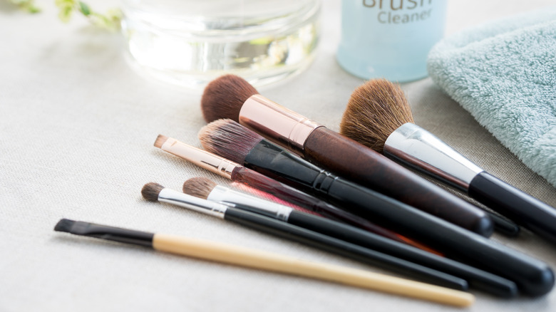 makeup brushes