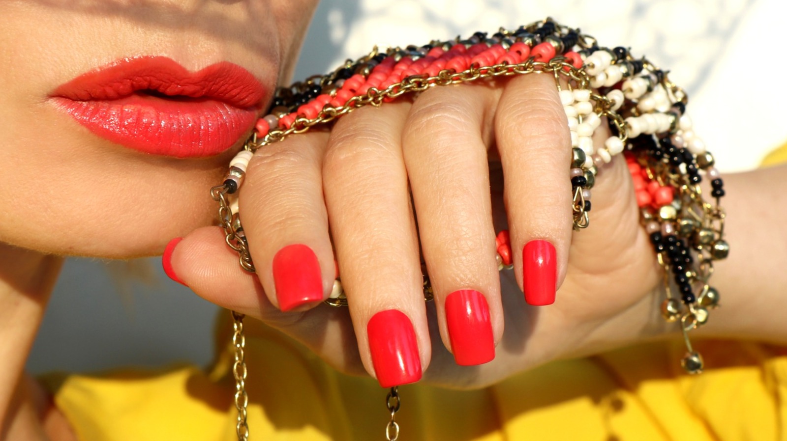 Tropical Sunburst Nails with Coral Shine