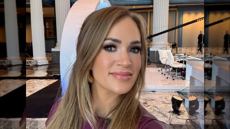 Carrie Underwood with straight hair