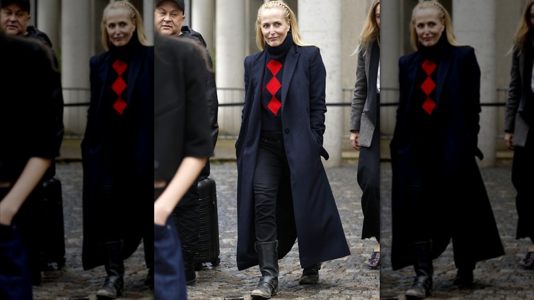 Gillian Anderson wearing skinny jeans during Paris Fashion Week in March 2026