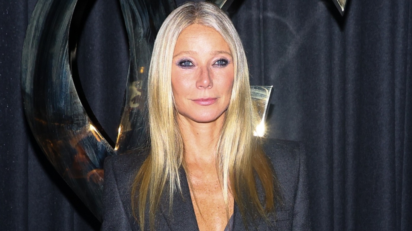 Celebrity Makeup Transformations That Completely Missed The Mark, image size:1600x899