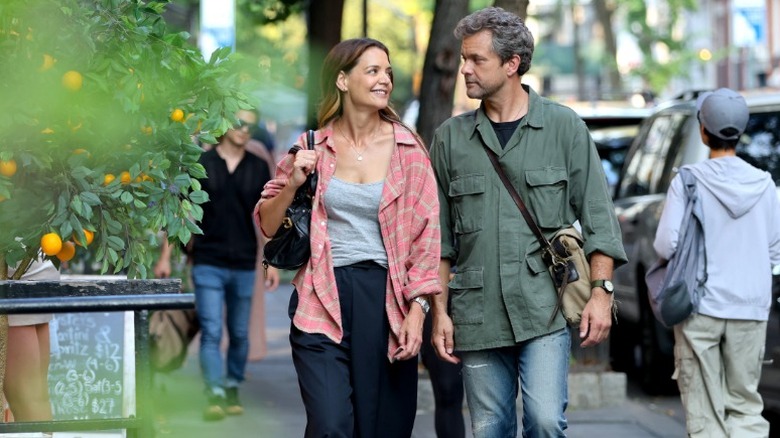 Katie Holmes and Joshua Jackson on the set of Happy Hours
