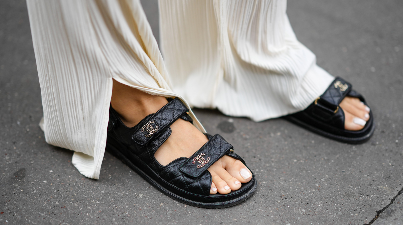 chanel raffia sandals 8