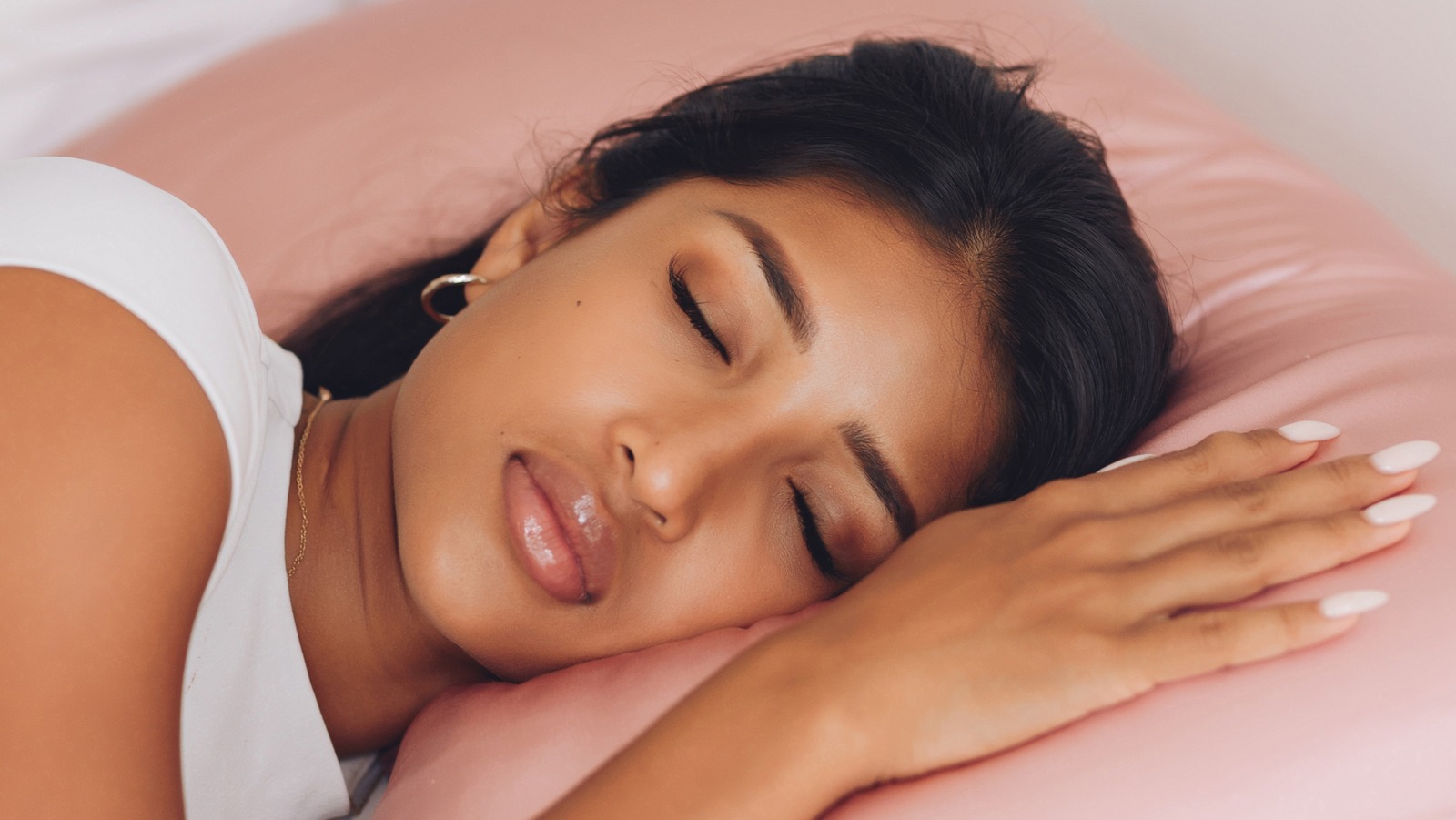 Do CopperInfused Pillowcases Really Do Anything For Your Skin? Here's