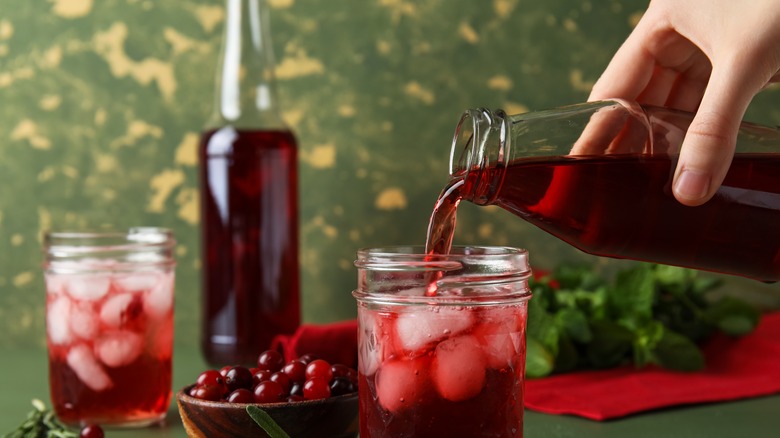 Cranberries and cranberry juice 