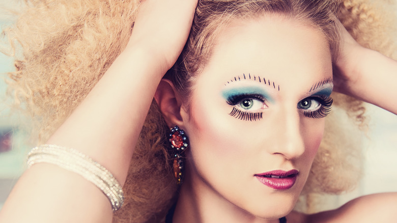 doll eyes makeup