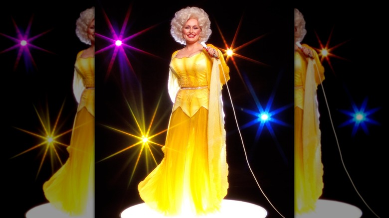 Dolly Parton poses for a portrait in 1978.
