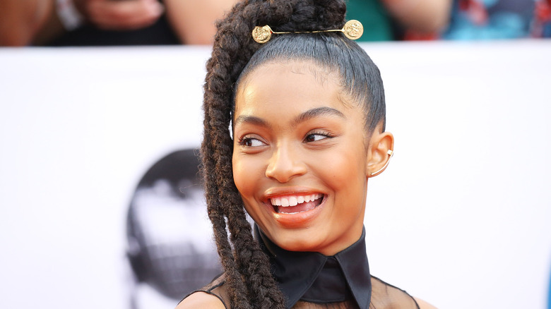 yara shahidi wearing braided ponytail