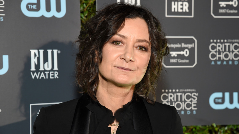 Sara Gilbert attends the 25th Annual Critics' Choice Awards at Barker Hangar on January 12, 2020 in Santa Monica, California