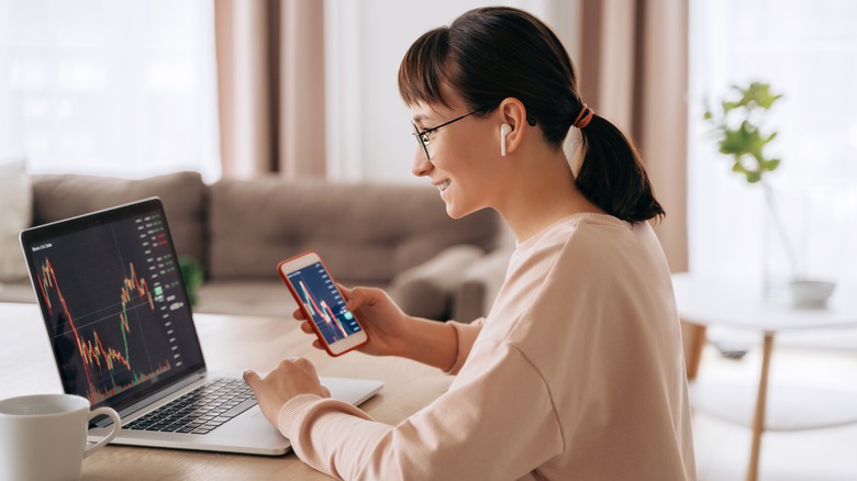 woman investing