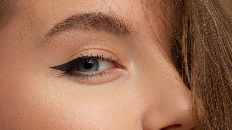 close up on woman's eyeliner