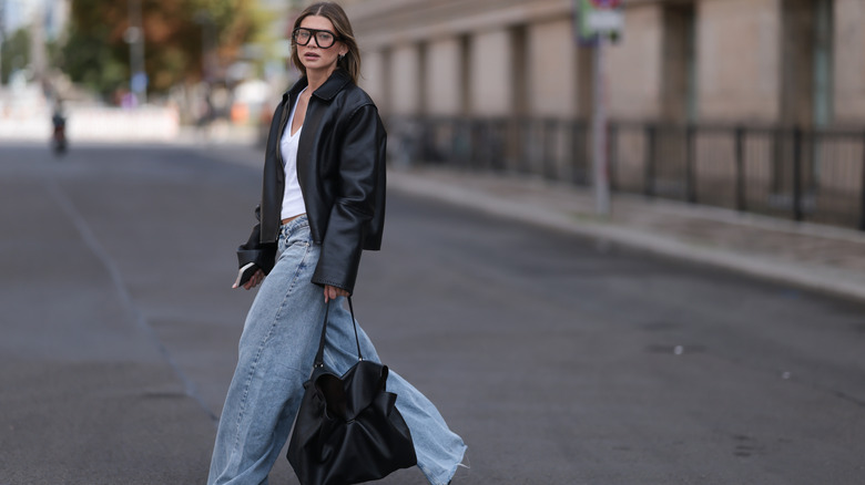 Sophia Geiss in baggy jeans in Germany in 2026.