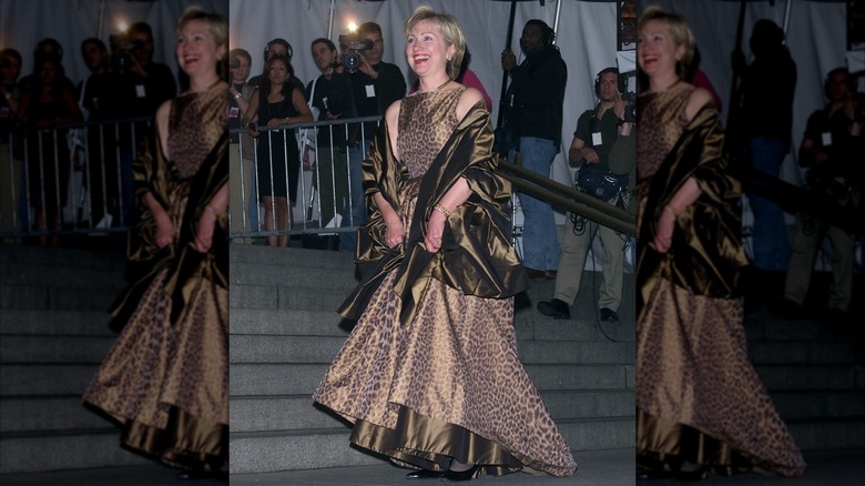 Hillary Clinton in 2001 on the Met steps