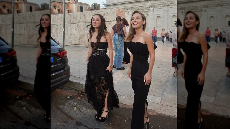 Giada de Laurentiis and her daughter, Jade, pose for a photo while on vacation in Italy