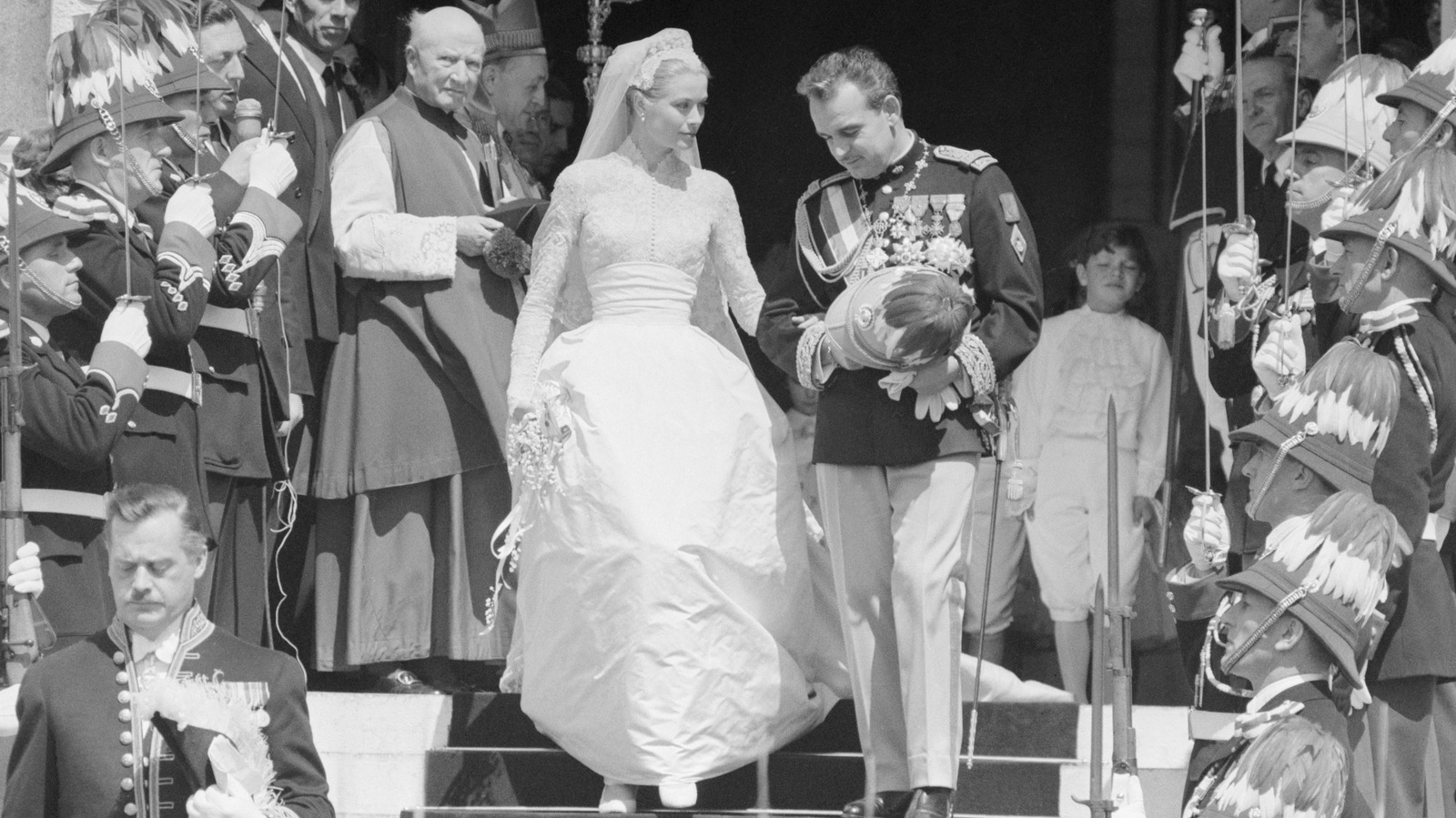 Grace Kelly's Lace Wedding Dress Is Still Inspiring Brides To This Day