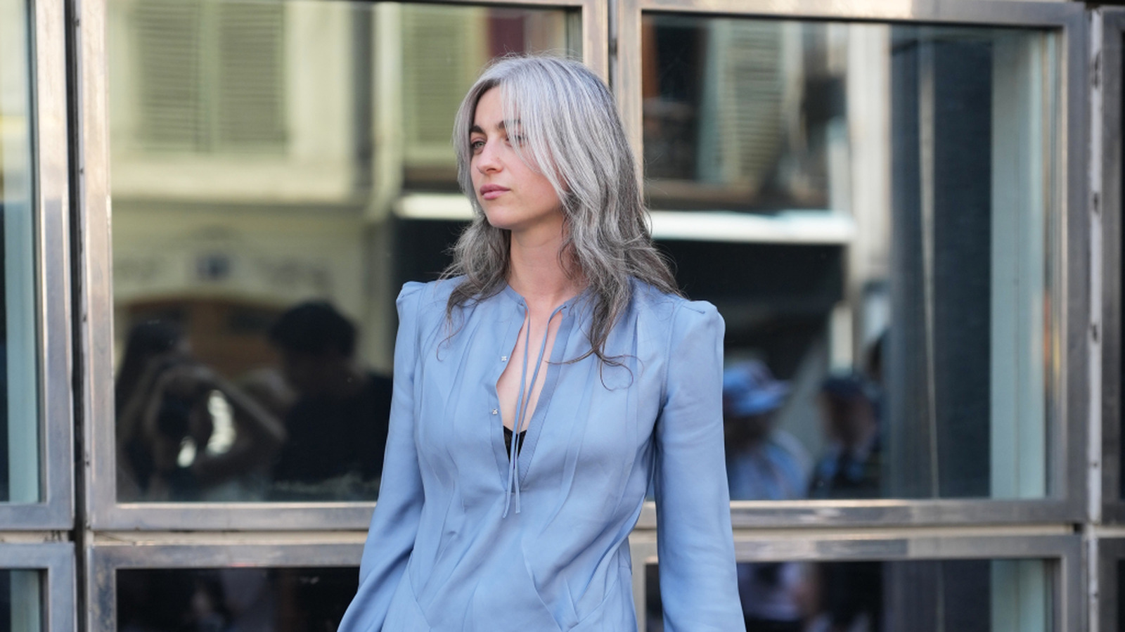 Gray Hair Trends Women In Their 30s Can Embrace If They're Seeing Silver Early