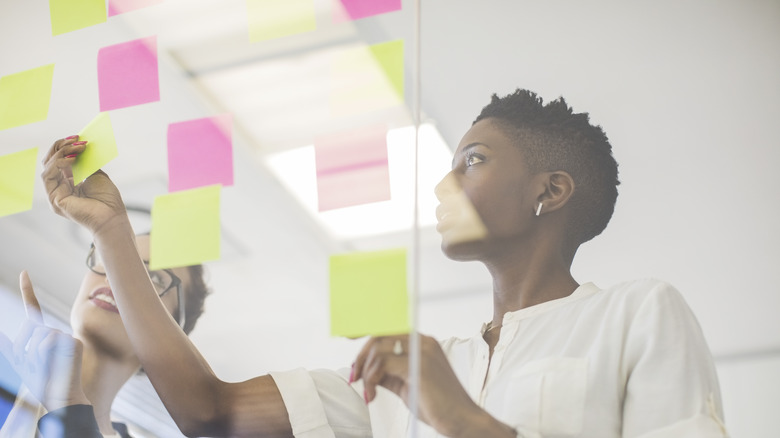 Women with Post-it notes