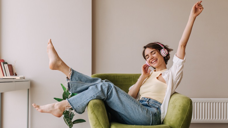 female in jeans