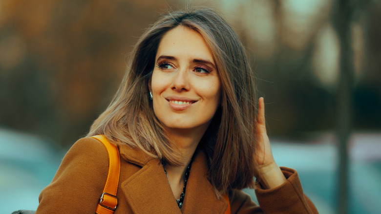 A woman with a lob haircut