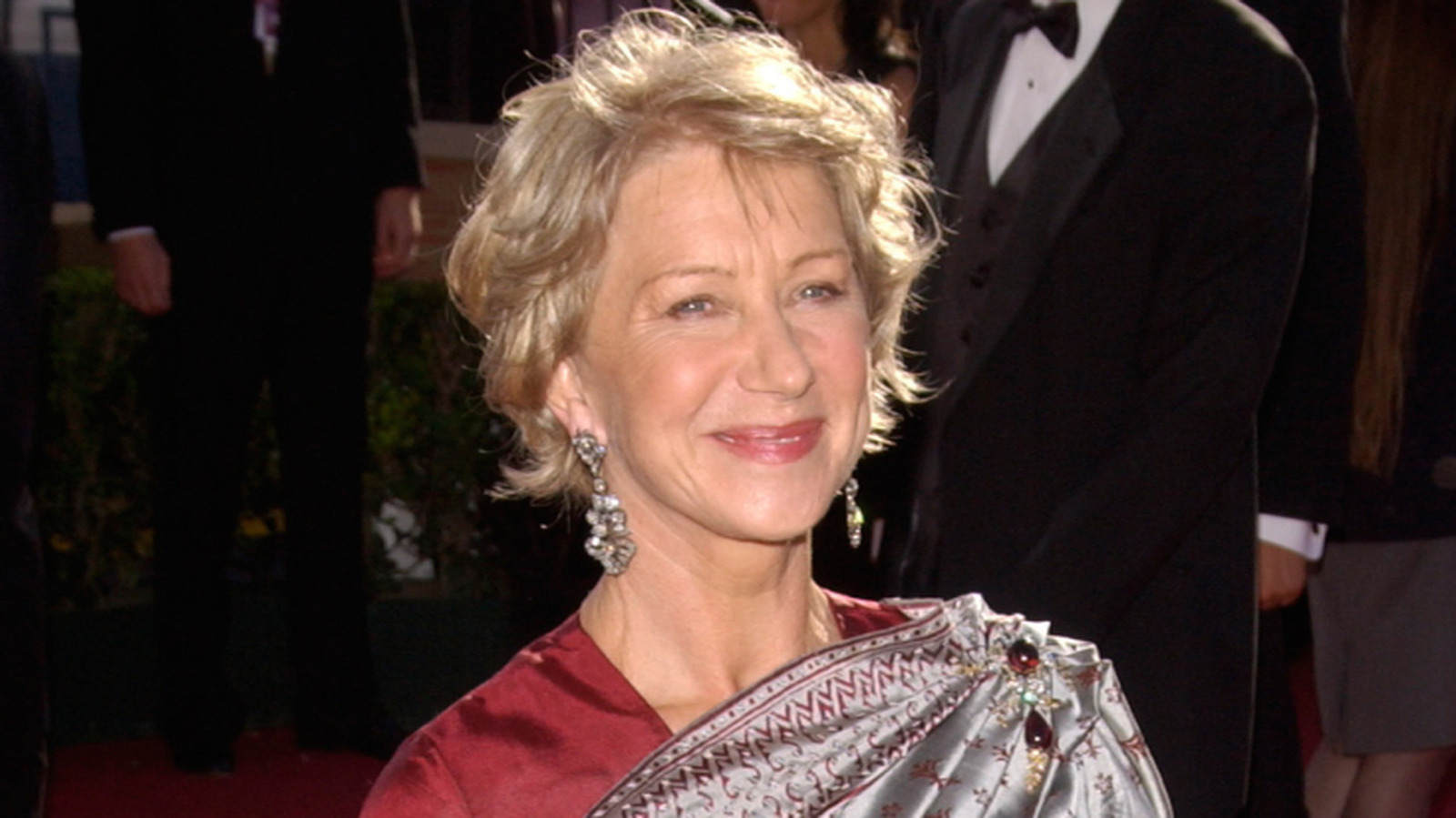 Helen Mirren’s Inappropriate Outfit At The 2004 Emmys Was Beyond Tasteless