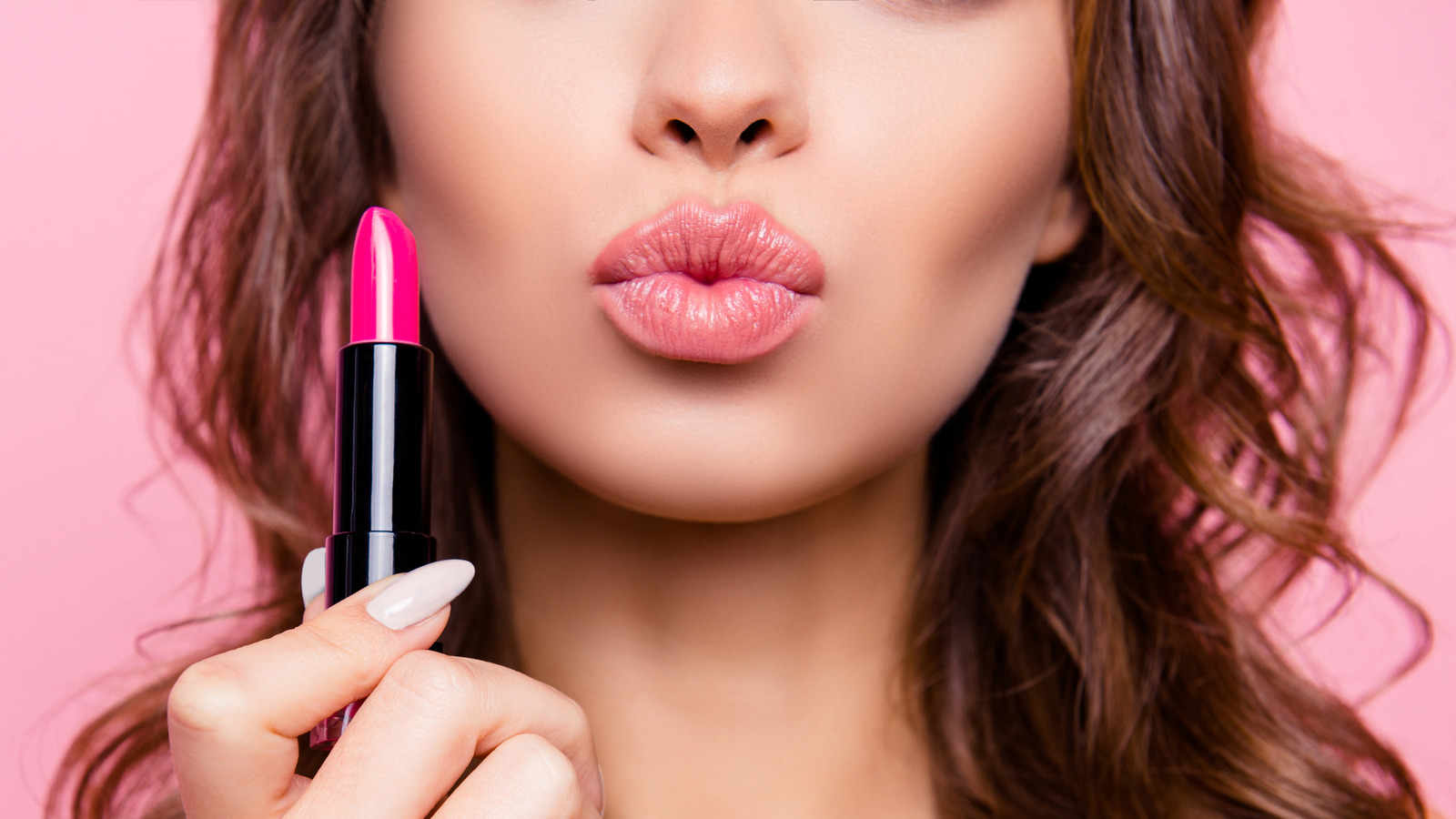 Here's How ColorChanging Lipstick Actually Works