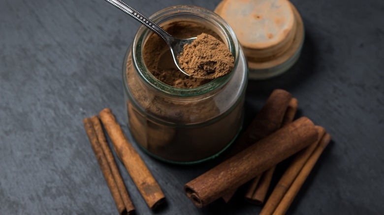 jar of ground cinnamon