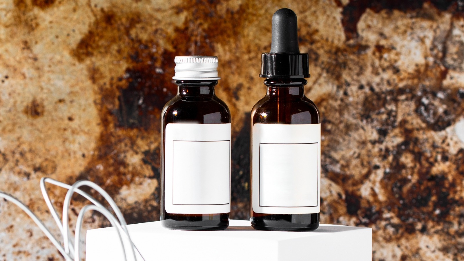 Here's Why You Shouldn't Mix Copper Peptides And Vitamin C In Your Skincare Routine