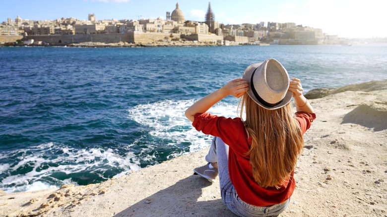 Woman travels alone
