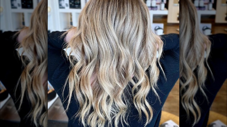 Herringbone Highlights Are The Gray Hair Technique Of The Future