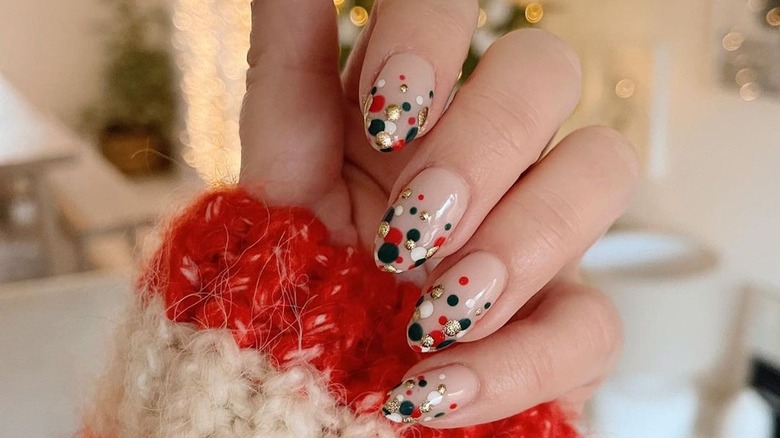 Abstract festive dotted nails 