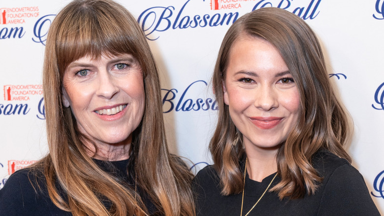 Bindi Irwin and Terri Irwin on the red carpet